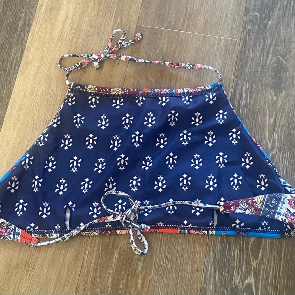 Halter Cropped Bikini Top Womens Juniors‎ Size Medium 2-4 Multicolored Swim